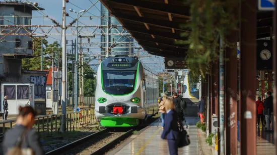 Hrvatskim prugama od danas vozi prvi baterijski vlak. Pitali smo vas kakva su vaša iskustva s HŽ-om