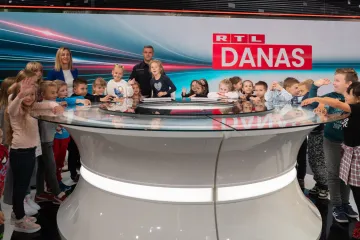 Dan otvorenih vrata RTL-a: Prvašići učili o sigurnosti u prometu i otkrili čaroliju televizije