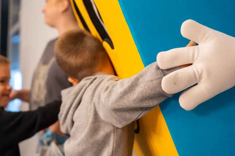 Dan otvorenih vrata RTL-a: Prvašići učili o sigurnosti u prometu i otkrili čaroliju televizije