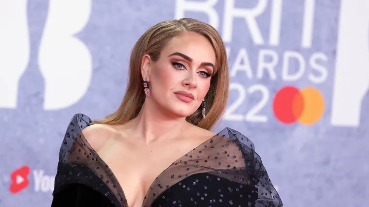 Adele, jesi li to ti? Osvanule fotografije pjevačice s vjenčanja Selene Gomez