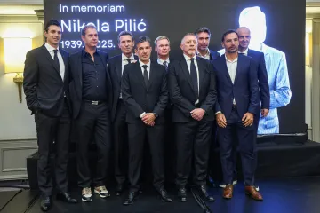 Velikani odali počast Nikoli Piliću: Emotivni oproštaj od istinske legende