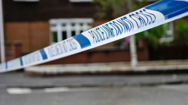 Majka, suprug i sin pronađeni izbodeni, uhićen muškarac 'blizak obitelji', mještani u šoku