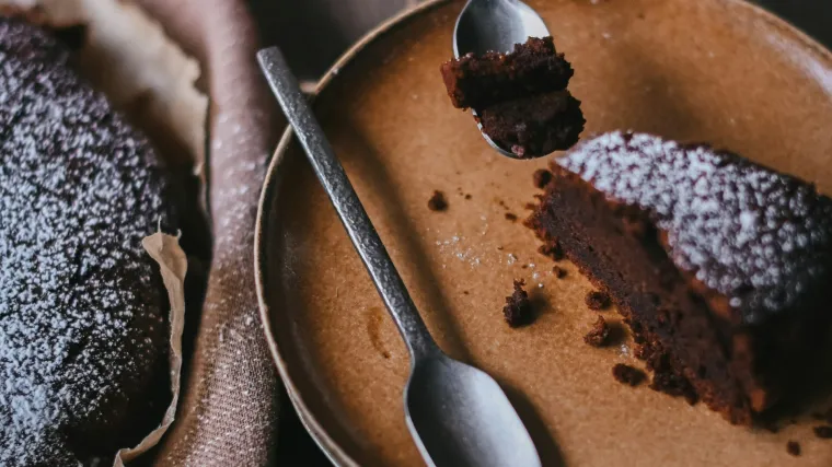 Kremasta čokoladna fantazija od samo tri sastojka: Recept za najlakšu tortu na svijetu