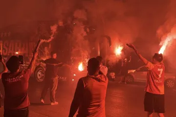 Paklena dobrodošlica: Evo što su navijači Galatasaraya priredili Liverpoolu usred noći