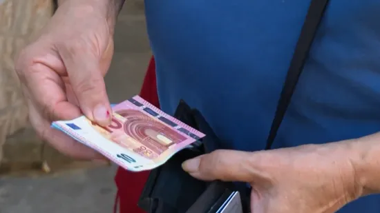 Kolika bi nam trebala biti plaća? Stručnjaci izračunali, a do nje možemo na jedan način