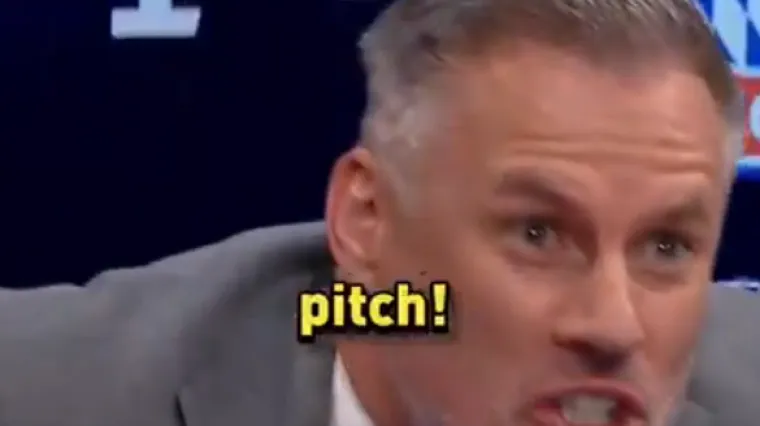 Carragher pjevao pjesmicu nakon čudesnog Oršićevog gola. Legenda ga gledala u nevjerici