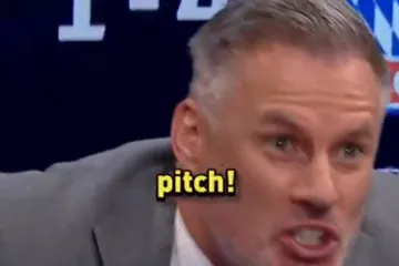 Carragher pjevao pjesmicu nakon čudesnog Oršićevog gola. Legenda ga gledala u nevjerici