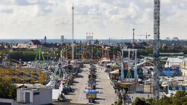 Nakon prijetnji bombom zatvoren Oktoberfest! Münchenom odjekuju eksplozije, čula se i pucnjava