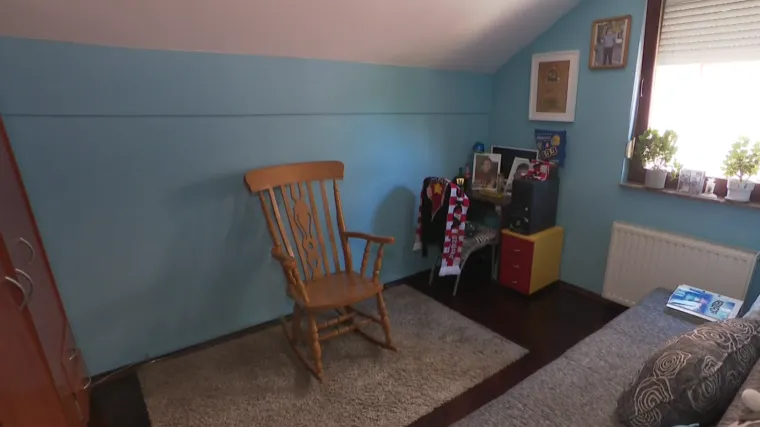 Sandrova soba muzej je izgubljene mladosti: Sestra još uvijek traži pravdu za brata policajca