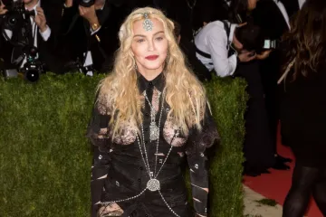 Madonna postala online učiteljica: Prodaje svoj duhovni tečaj, znamo i cijenu