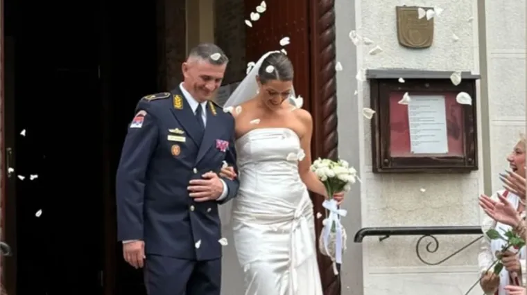 Suzana Mančić uskoro postaje baka? Njezina kći navodno čeka prvo dijete s generalom