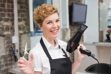 Ovakav natpis na vratima salona još niste vidjeli: Osječka frizerka do suza je nasmijala cijelu Hrvatsku