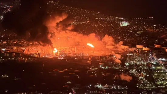 Veliki požar u rafineriji nafte: Šire se zastrašujuće snimke