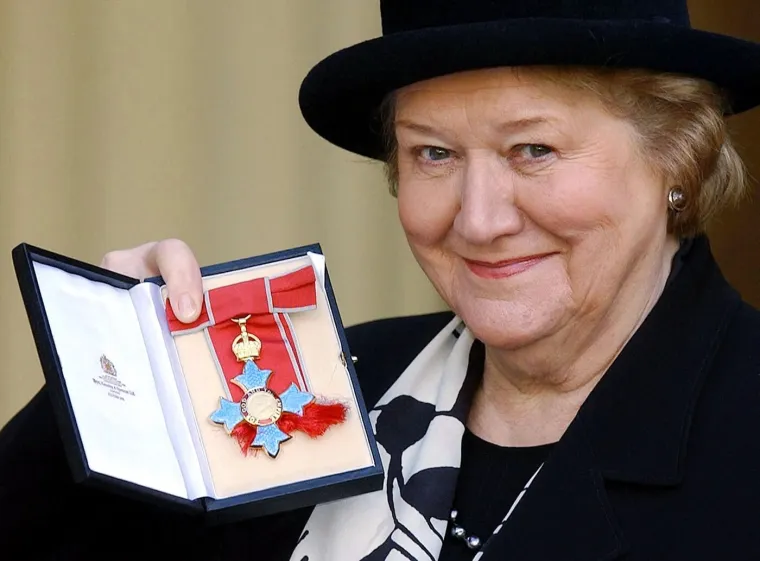 Preminula legendarna Patricia Routledge: Bila je poznato lice britanske komedije
