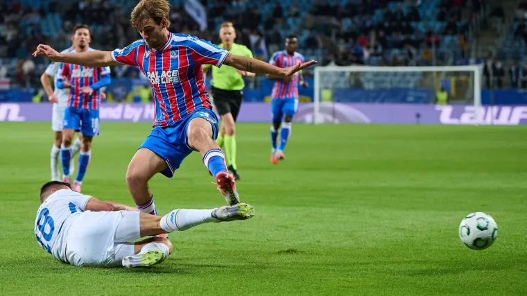 Sosa je već imao žuti, a onda samo dvije minute kasnije napravio ovaj prekršaj: Trener ostao u čudu