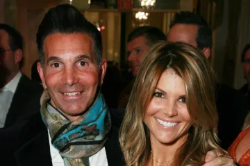 Zvijezda serije Puna kuća, Lori Loughlin, razvodi se nakon gotovo 30 godina braka