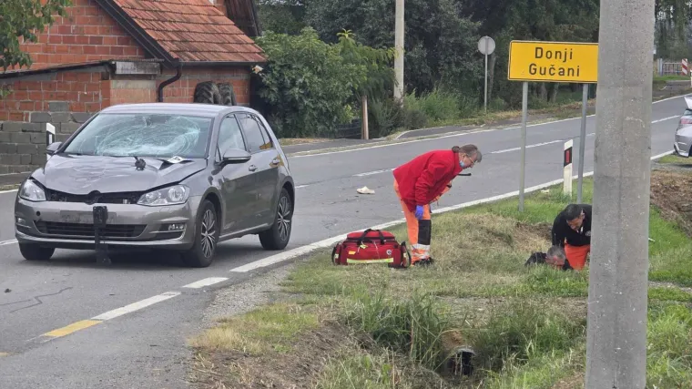 Nova smrt na cestama: Automobil naletio na pješakinju kod Požege, poginula je