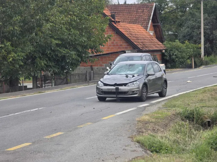 Nova smrt na cestama: Automobil naletio na pješakinju kod Požege, poginula je