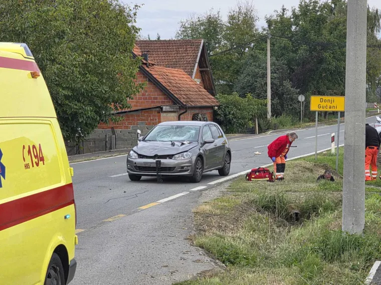 Nova smrt na cestama: Automobil naletio na pješakinju kod Požege, poginula je