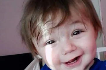 Monstrumi izgladnjivali i zlostavljali unuka do smrti: 'Da nije umro od ozljeda, umro bi od dehidracije'