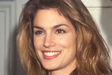 Cindy Crawford i sa 60 godina izgleda fantastično: Pogledajte kako se mijenjala kroz godine