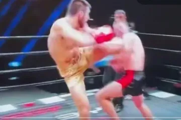 Uf, ovo je brutalno: Nokautom u stilu Cro Copa poslao ga u carstvo snova