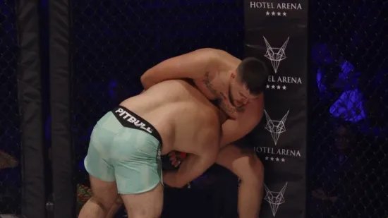 Spektakularni FNC Knockout 2: Slovenac ugušio Iranca i briljirao! 'Popio sam kavu i pobijedio'