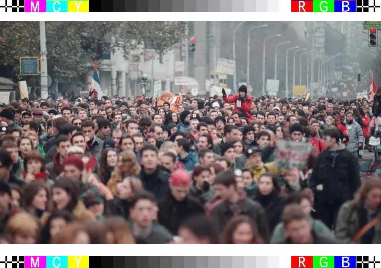 Prošlo je 25 godina od pada Miloševića: Zapaljena je zgrada parlamenta, policija stala na stranu prosvjednika