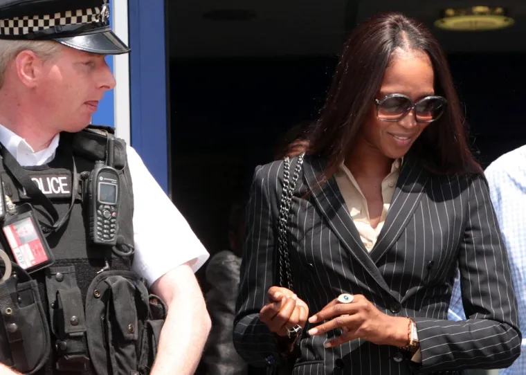 Poznati s crne liste: Ove zvijezde su izbačene iz aviona zbog alkohola i nasilja