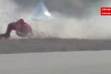 Svjetski prvak doživio sudar i težak pad, morat će na operaciju