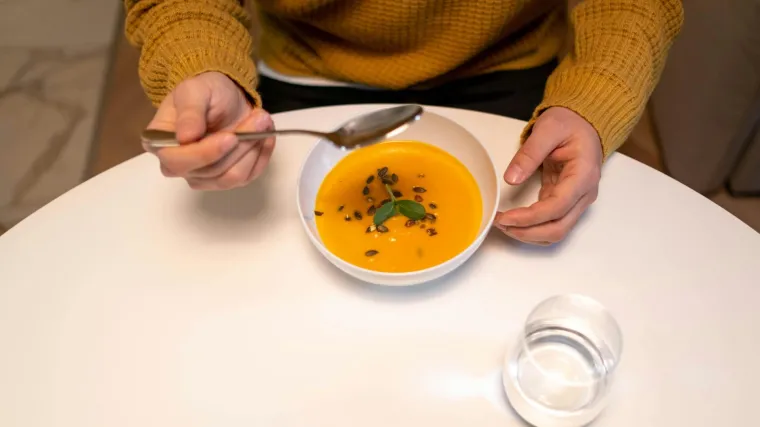 Hladno vam je i želite ojačati imunitet? Pripremite jednu od ove tri superzdrave juhe poznatih kuhara