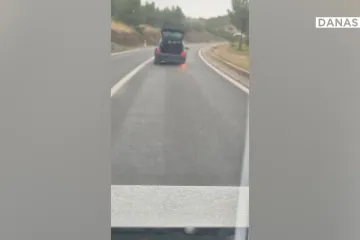 Vozačica kilometrima vozila na felgama... Na kraju je ulovila policija