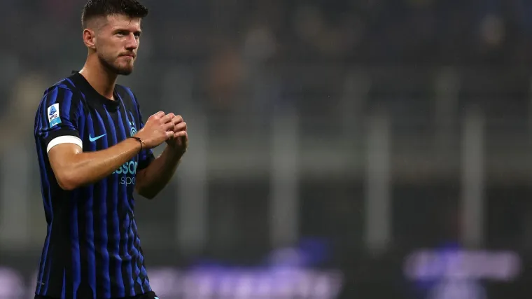 Emotivni trenutak na Meazzi: Sučić darovao dres treneru koji ga je stvorio