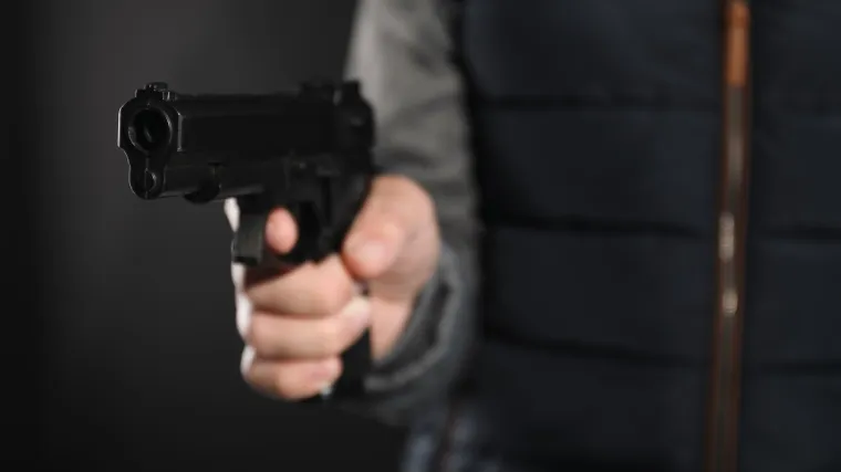 Otac upucao kćer pred njezinom mlađom sestrom: Tijelo zamotao u ceradu i bacio u rijeku