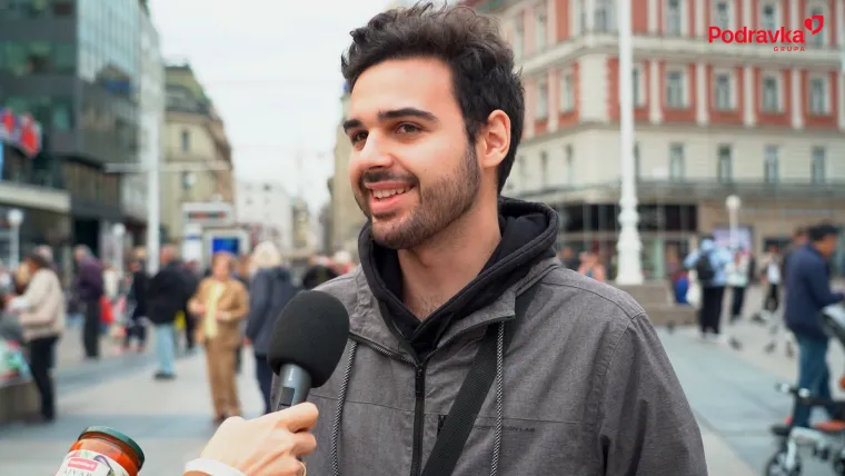 Istražili smo koji umak najbolje ide uz druženja s ekipom. Nakon ovog, sada smo i mi pametniji