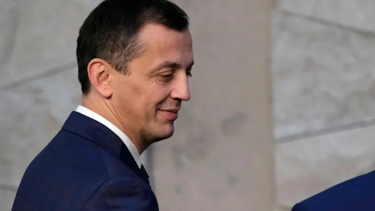 Bivši ministar obrane uhićen u zračnoj luci: Povezan je s kriminalnom organizacijom?