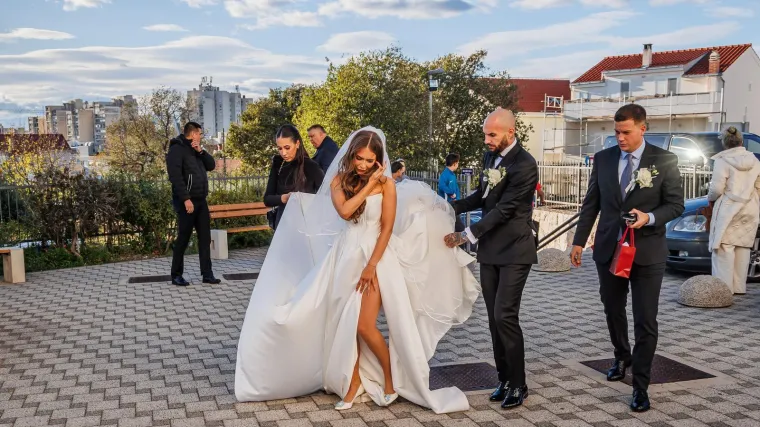 Nogometaš i modna dizajnerica zavjetovali se na vječnu ljubav: Evo tko je sve došao na vjenčanje