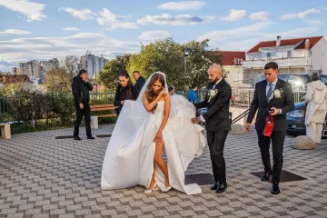 Nogometa&scaron; i modna dizajnerica zavjetovali se na vječnu ljubav: Evo tko je sve do&scaron;ao na vjenčanje