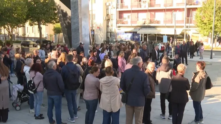 Prosvjed roditelja kninske osnovne škole zbog gubitka asistenata: Najavili bojkot