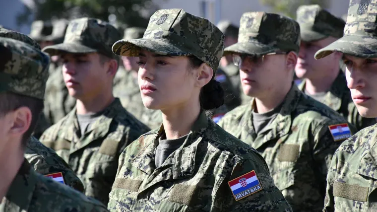 Detalji o vojnom roku: Tko može u civilnu zaštitu, kada će smjeti koristiti mobitel i što će raditi