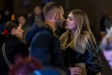 Nisu marili ni za hladnoću ni za poglede: Zaljubljeni golupčići u Osijeku rastopili sva srca posjetitelja