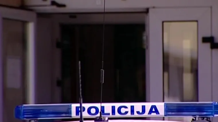 Teška prometna kod Sv. Križa! Dva teretna vozila se sudarila, jedna osoba helikopterom prebačena