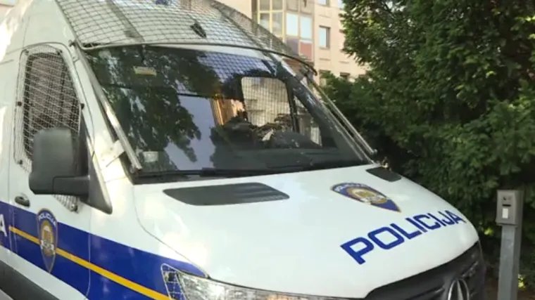 Kupovale torbice na račun zdravstvene ustanove u Puli u kojoj su radile: Ravnatelj im sve odobrio