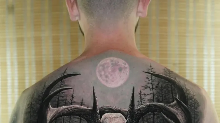 Četiri dana zaredom je sjedio u stolici za tetoviranje i pritom istrpio nevjerojatnu bol, evo što je tražio