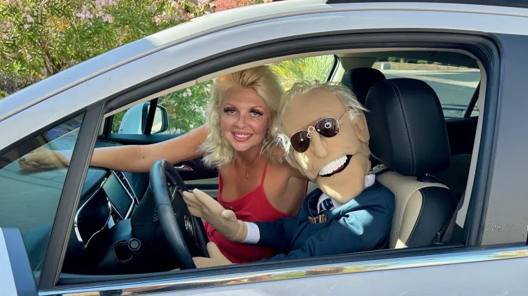 Ostavila zaručnika zbog obitelji lutaka, a sada traži partnera: 'Dobila sam pismo iz Hrvatske'