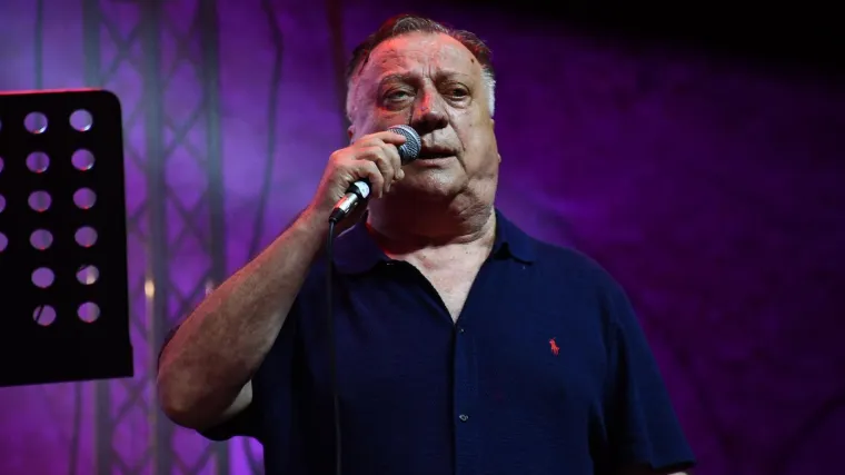 10 vječnih hitova legendarnog Halida Bešlića