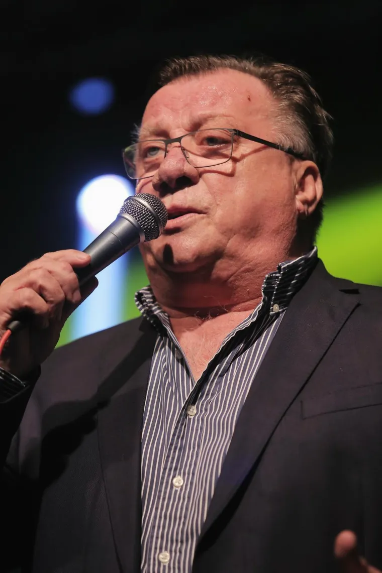 Hrvatski svećenik se oglasio o smrti Halida Bešlića i izazvao lavinu reakcija