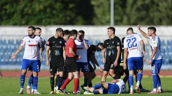 Dramatična komunikacija suca i VAR sobe kod prekršaja za crveni karton na Pukštasu
