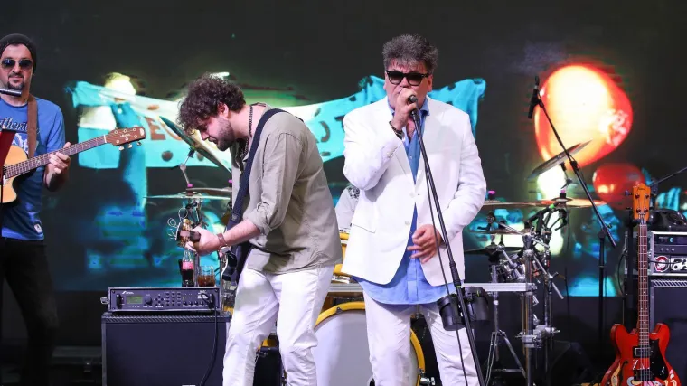 Crvena jabuka otkazala koncert radi smrti Halida Bešlića: 'Nema riječi... tuga prevelika'