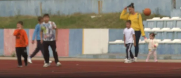 Djevojčica lakše ozlijeđena kad su vrata u školi pala na nju, ravnatelj munjevito reagirao